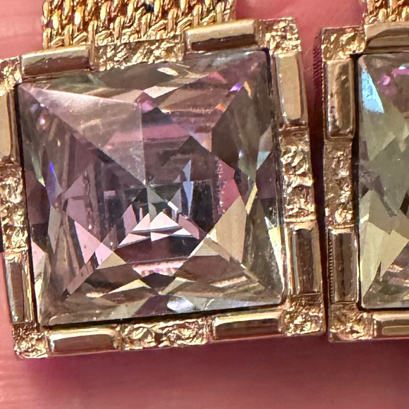 Vintage Swank gold tone with large Aurora Borealis stone cufflinks c1960’s - Picture 9 of 9